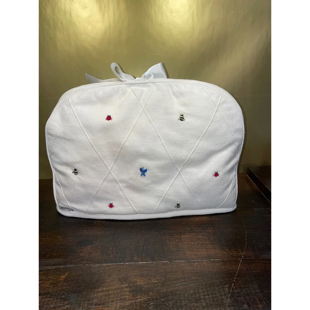 Rosewood Tea Cozy Cover White Quilted‎ Embroidered Bees Ladybugs Bow Accent